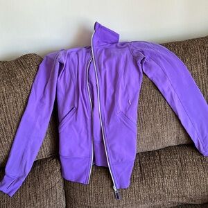 Lululemon Sweater (size tag missing, I think it’s a 6)